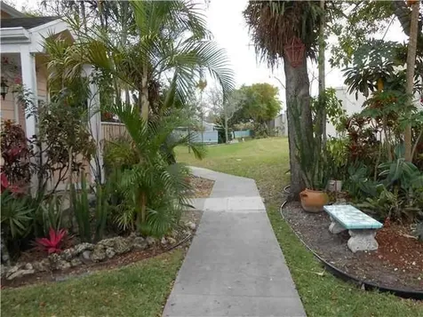 2046 Winners Circle North Lauderdale FL 33068