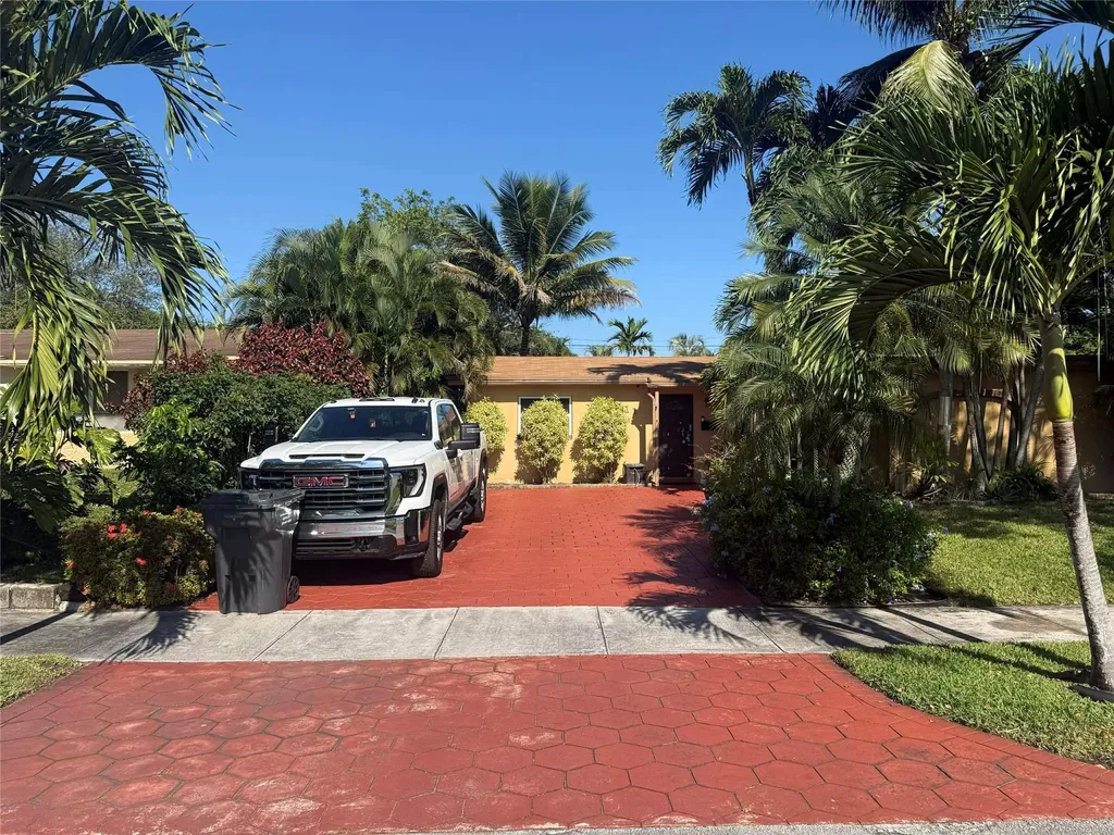 7511 Atlanta Street Hollywood FL 33024