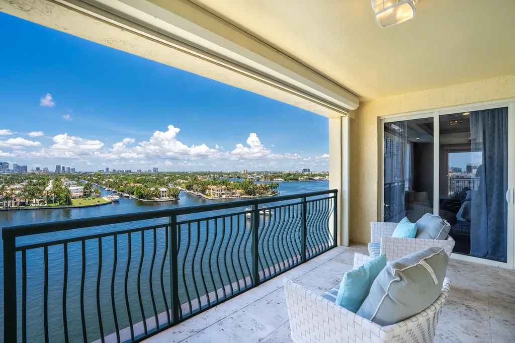 209 N Birch Road Fort Lauderdale FL 33304
