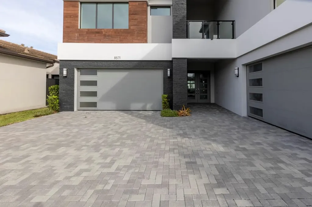 8571 Shoreacres Street Boca Raton FL 33434