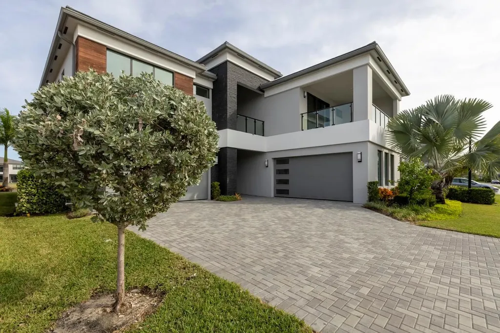 8571 Shoreacres Street Boca Raton FL 33434