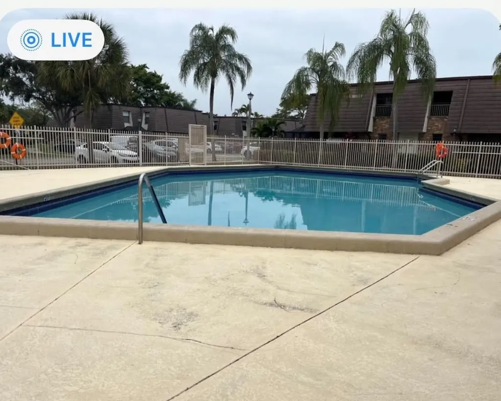 2540 NW 99 Avenue Coral Springs FL 33065