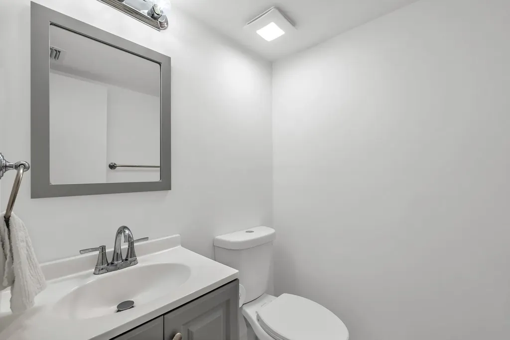 2540 NW 99 Avenue Coral Springs FL 33065