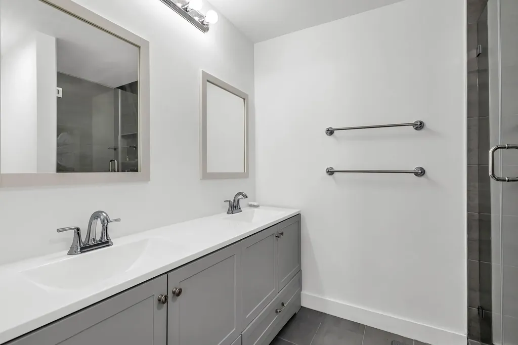 2540 NW 99 Avenue Coral Springs FL 33065