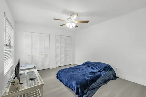 2540 NW 99 Avenue Coral Springs FL 33065