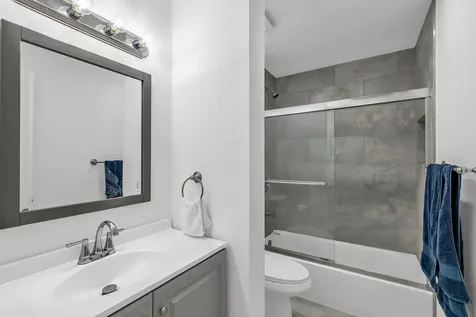 2540 NW 99 Avenue Coral Springs FL 33065