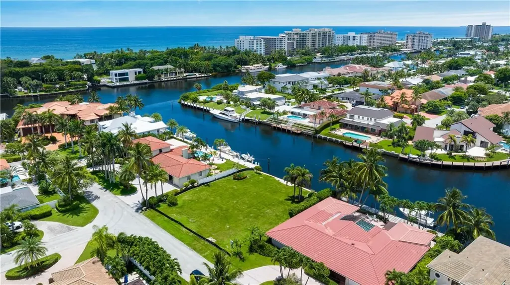 3020 NE 44th Street Lighthouse Point FL 33064