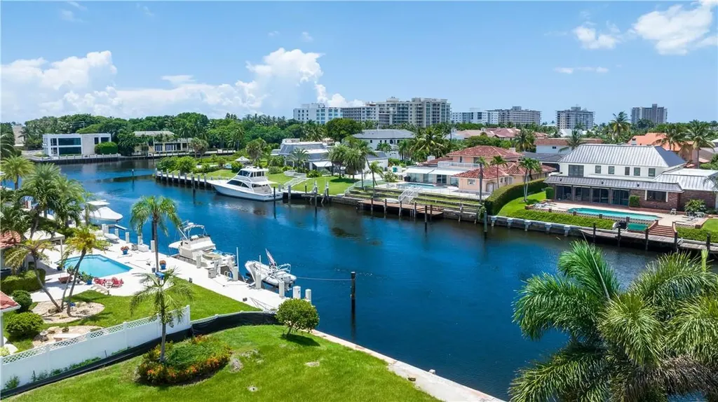 3020 NE 44th Street Lighthouse Point FL 33064