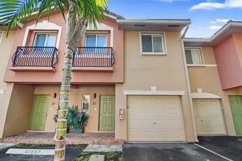 37 SE 3rd Avenue Hallandale Beach FL 33009