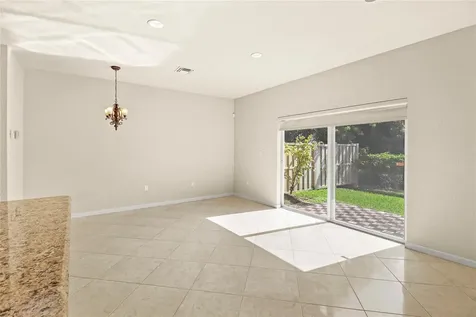 37 SE 3rd Avenue Hallandale Beach FL 33009