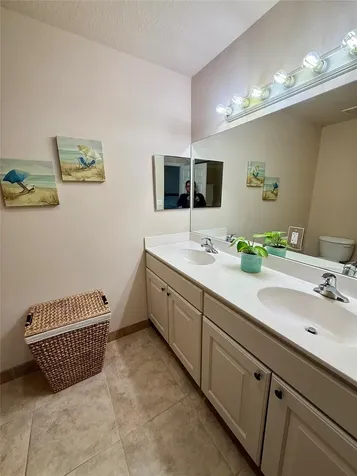 37 SE 3rd Avenue Hallandale Beach FL 33009