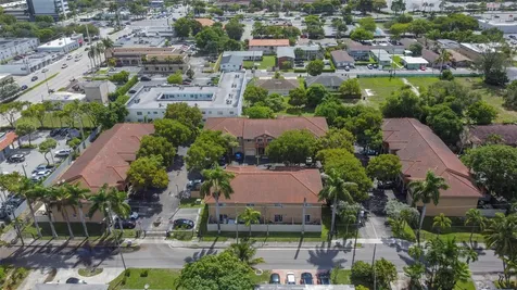37 SE 3rd Avenue Hallandale Beach FL 33009