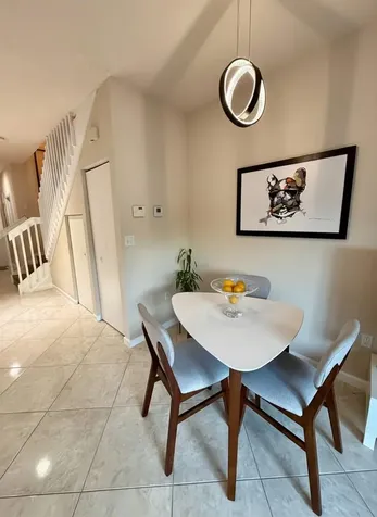 37 SE 3rd Avenue Hallandale Beach FL 33009