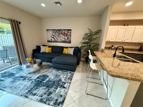 37 SE 3rd Avenue Hallandale Beach FL 33009