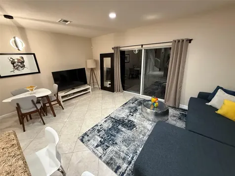 37 SE 3rd Avenue Hallandale Beach FL 33009