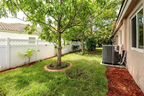 1104 NW 116th Avenue Coral Springs FL 33071