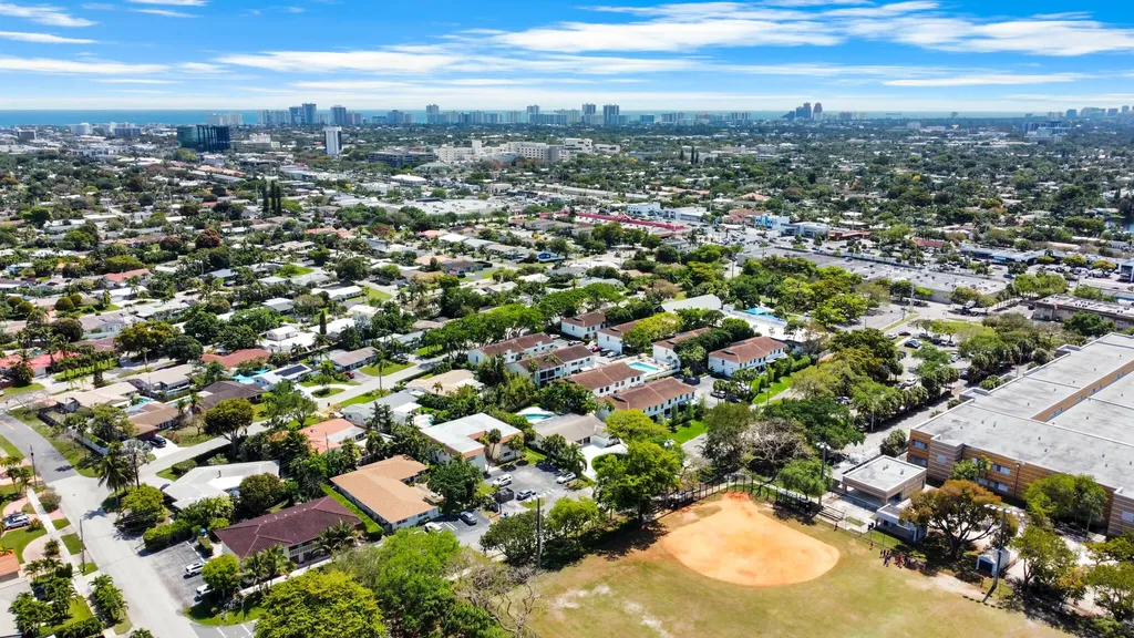 5210 NE 14th Way Fort Lauderdale FL 33334