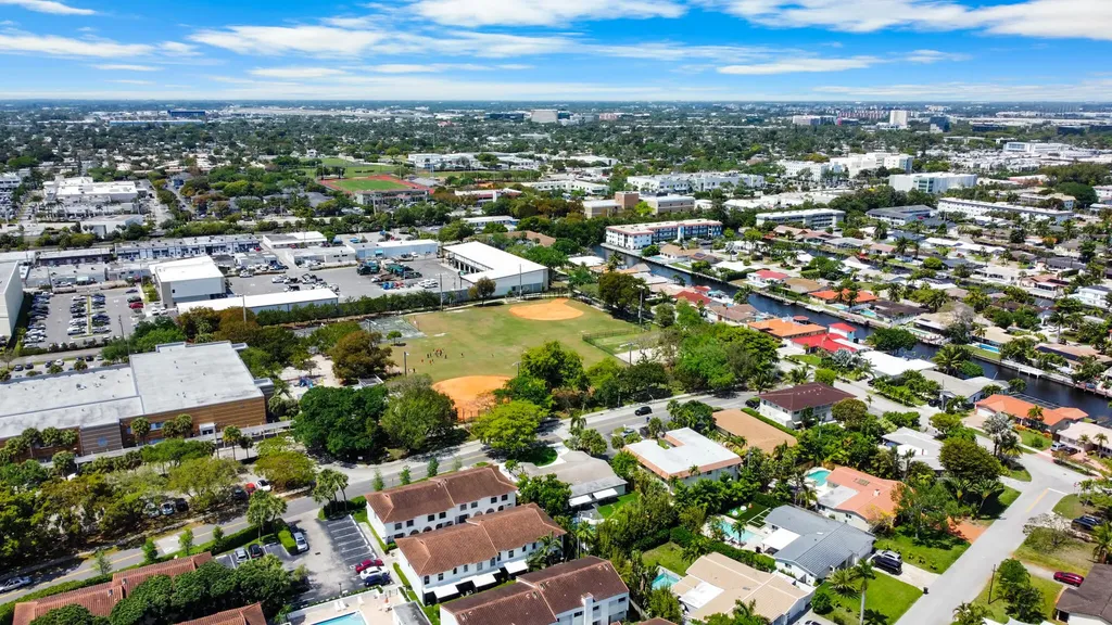 5210 NE 14th Way Fort Lauderdale FL 33334