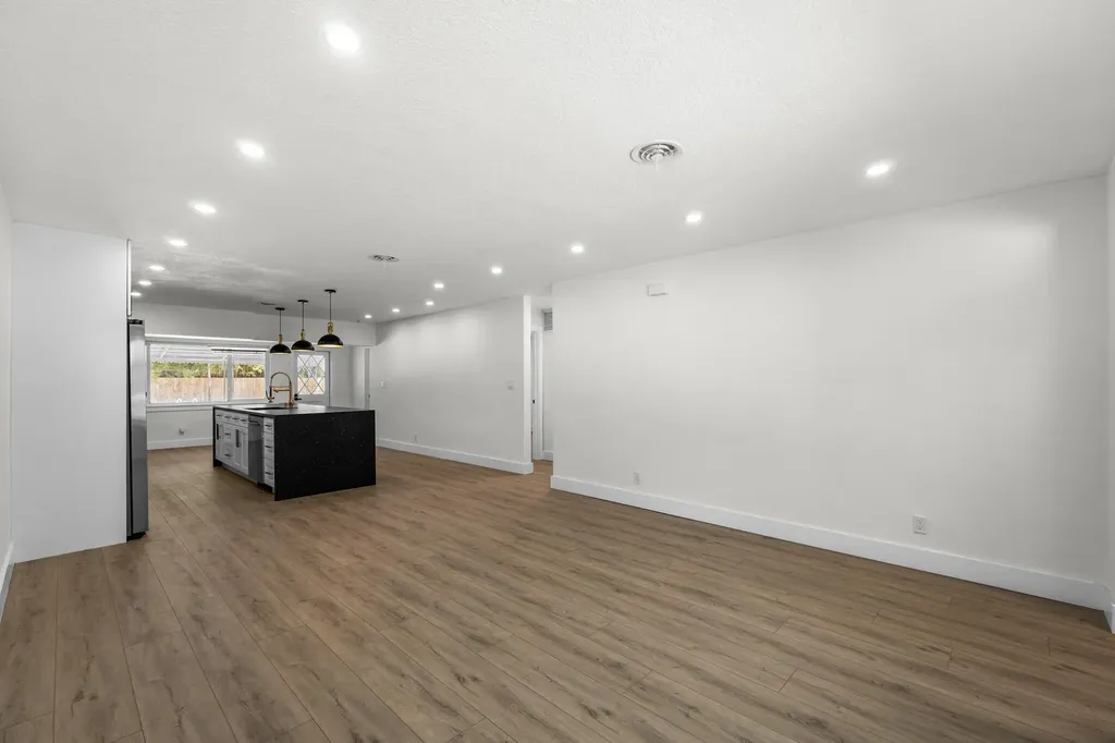 5210 NE 14th Way Fort Lauderdale FL 33334
