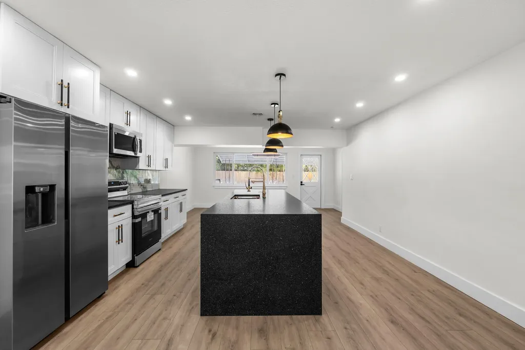 5210 NE 14th Way Fort Lauderdale FL 33334