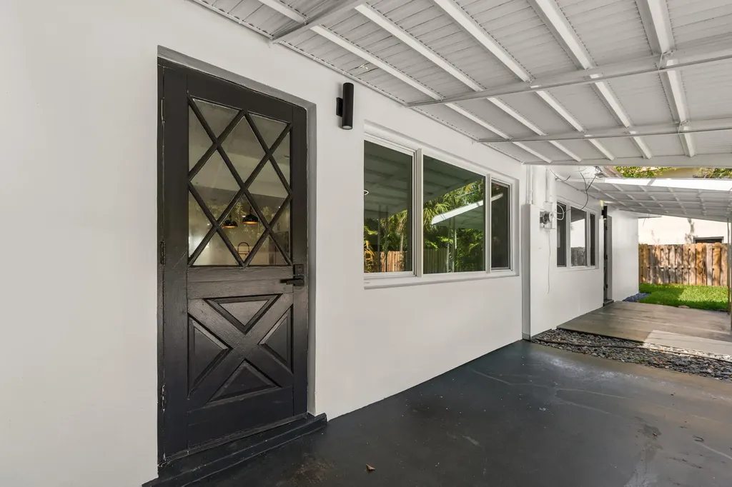 5210 NE 14th Way Fort Lauderdale FL 33334
