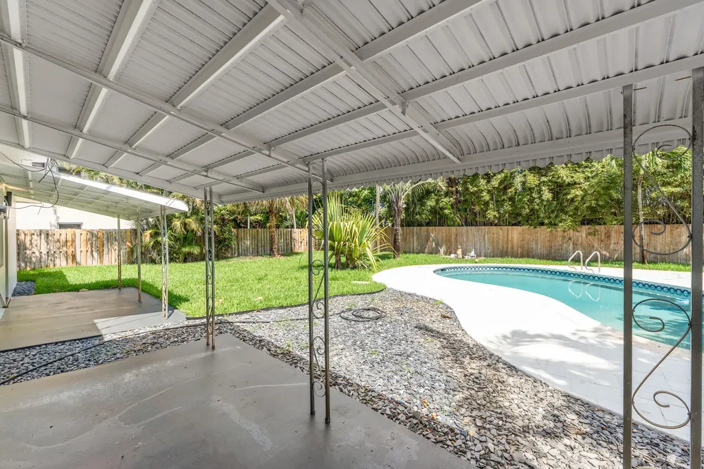 5210 NE 14th Way Fort Lauderdale FL 33334
