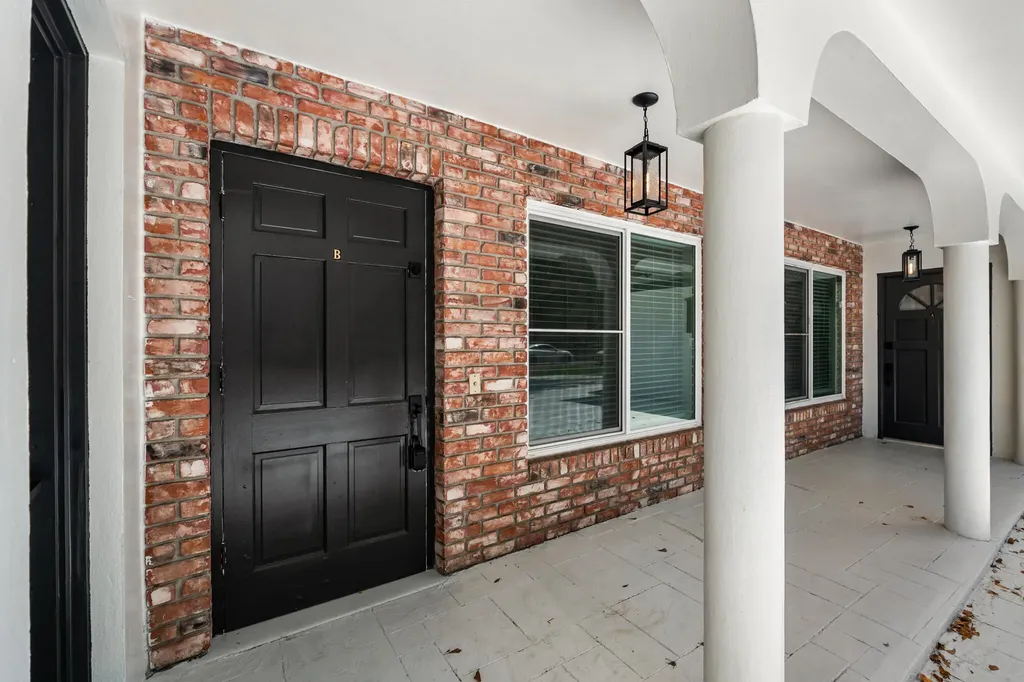 5210 NE 14th Way Fort Lauderdale FL 33334
