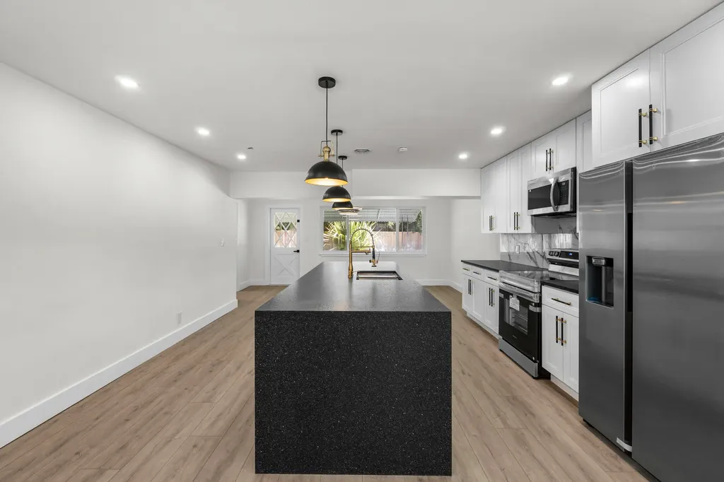 5210 NE 14th Way Fort Lauderdale FL 33334