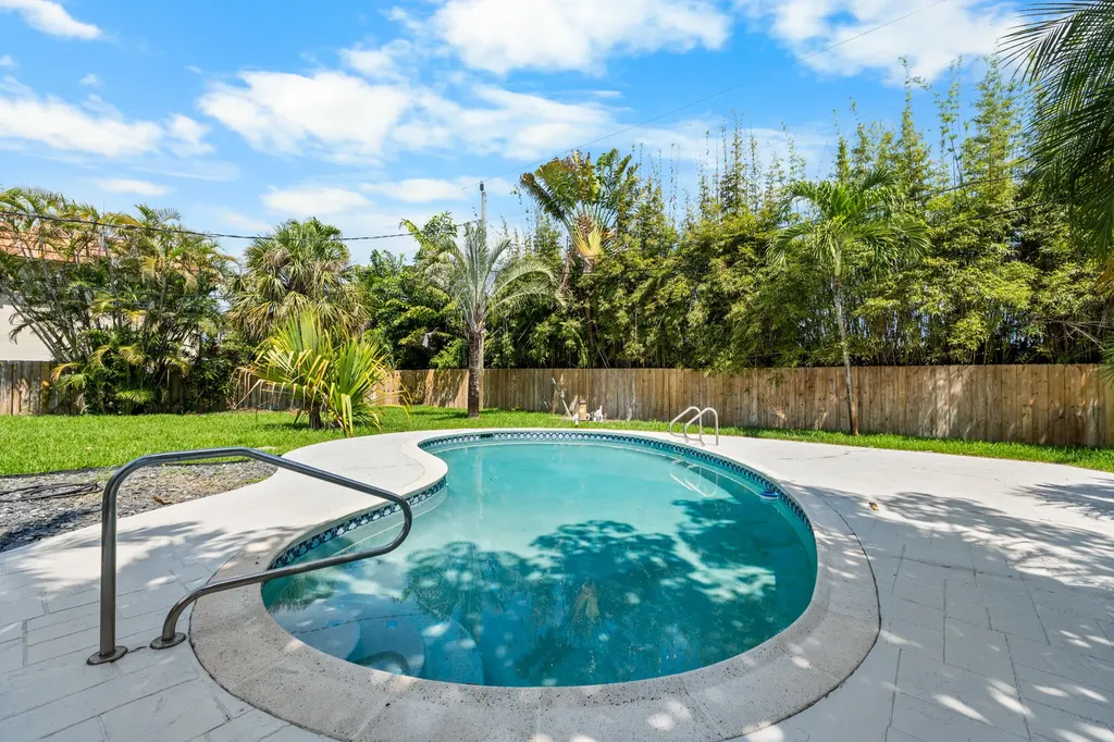 5210 NE 14th Way Fort Lauderdale FL 33334