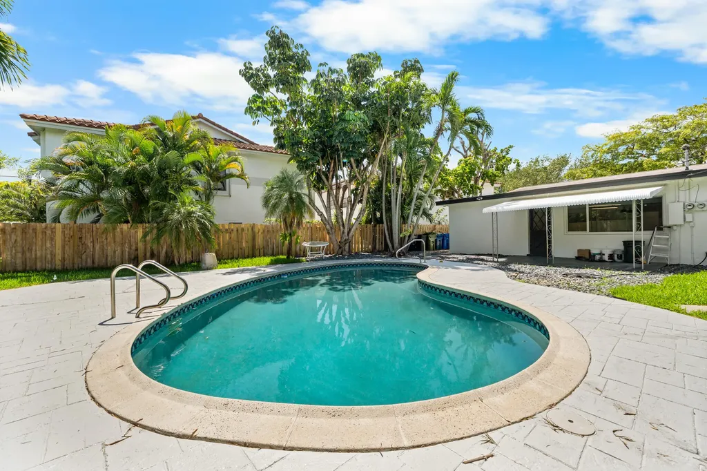 5210 NE 14th Way Fort Lauderdale FL 33334
