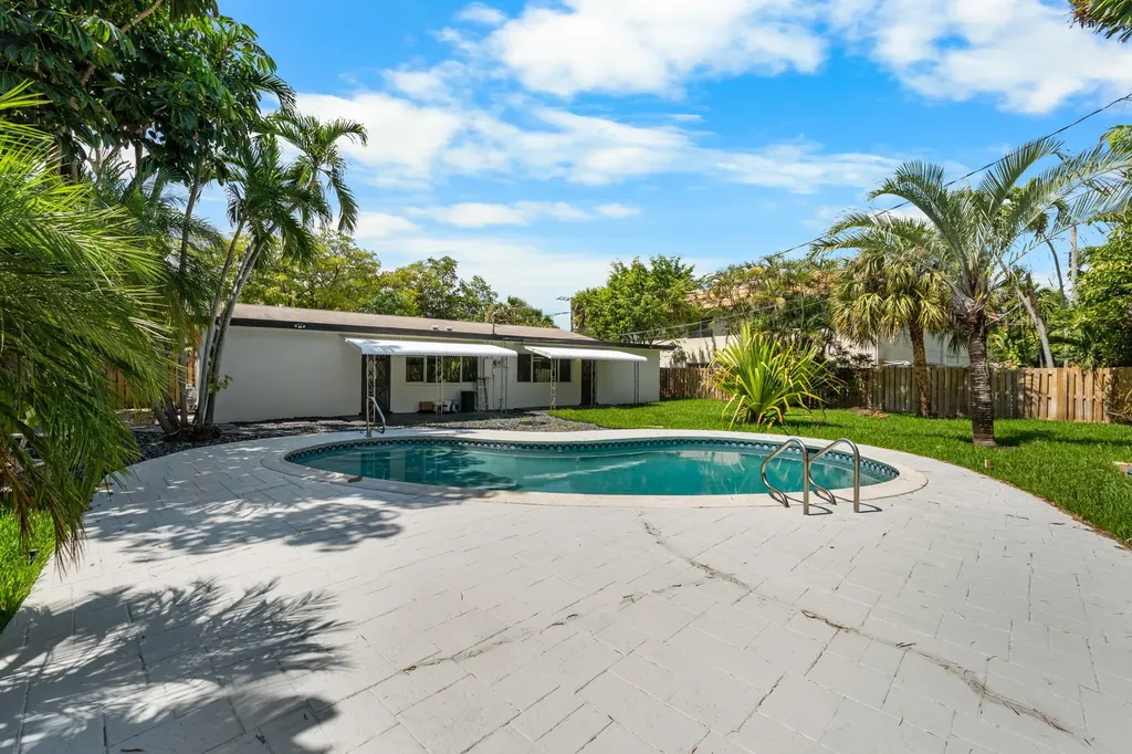 5210 NE 14th Way Fort Lauderdale FL 33334