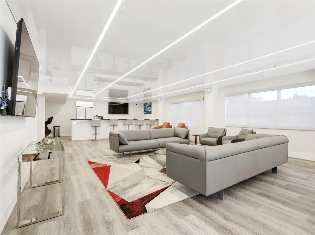 340 Sunset Drive Fort Lauderdale FL 33301
