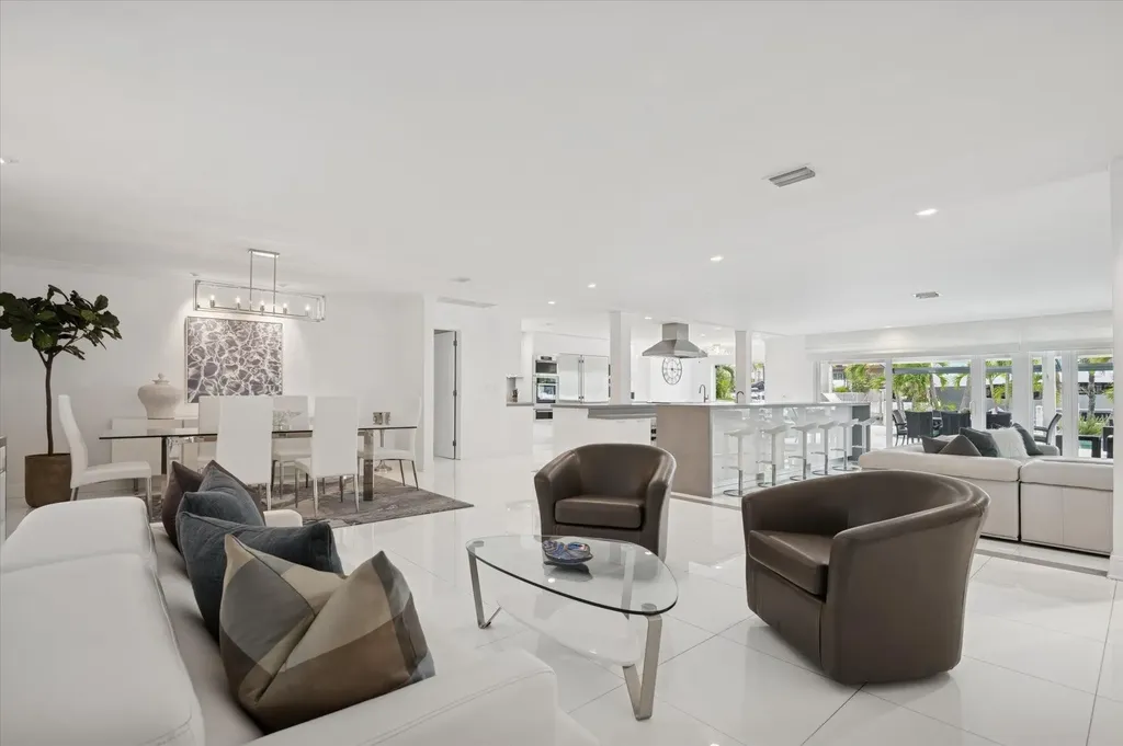 2540 Mercedes Drive Fort Lauderdale FL 33316