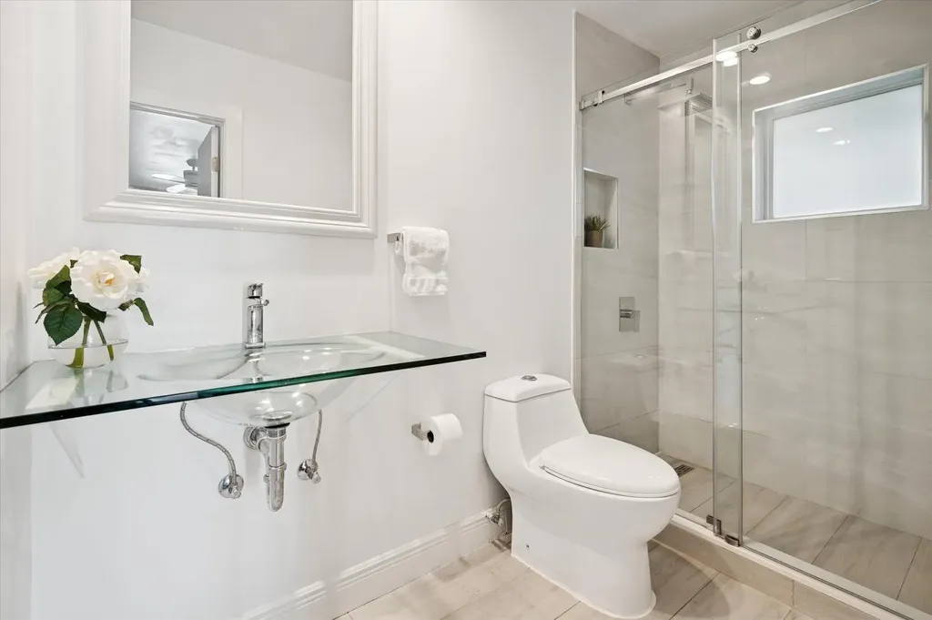 2540 Mercedes Drive Fort Lauderdale FL 33316