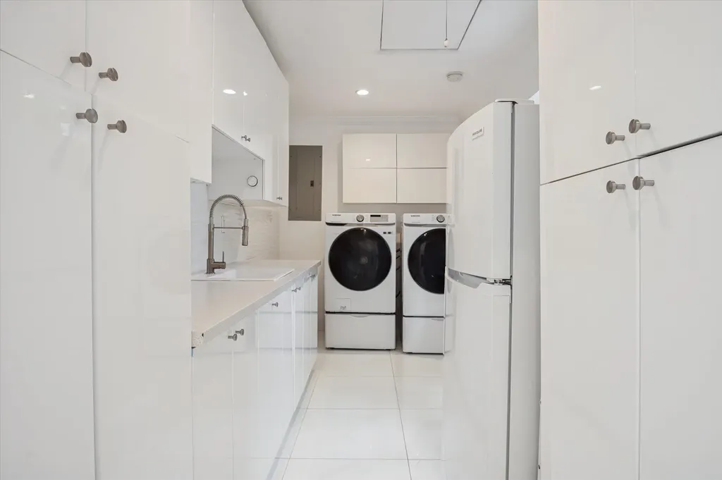 2540 Mercedes Drive Fort Lauderdale FL 33316