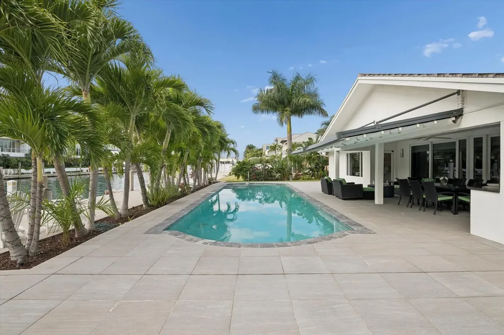 2540 Mercedes Drive Fort Lauderdale FL 33316