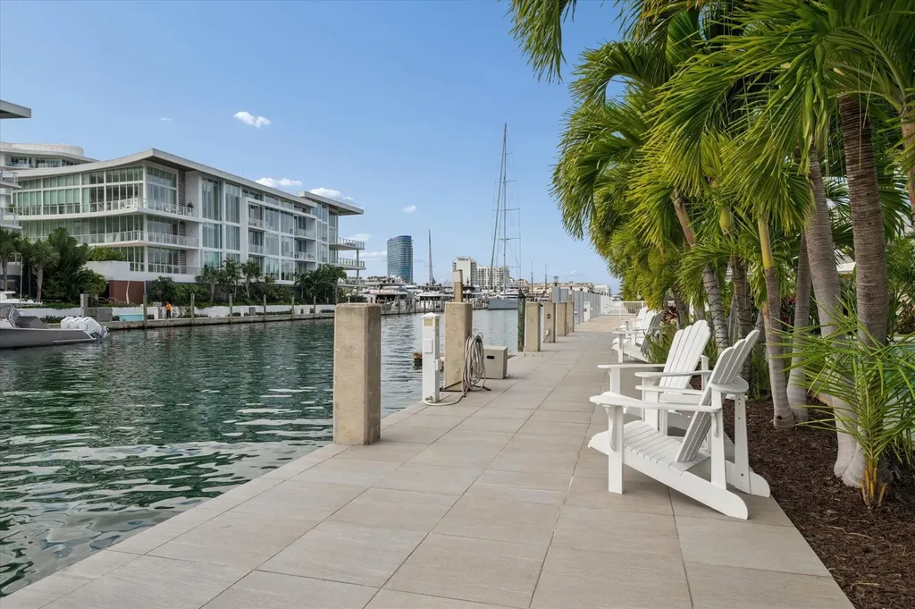 2540 Mercedes Drive Fort Lauderdale FL 33316