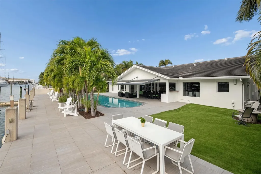2540 Mercedes Drive Fort Lauderdale FL 33316