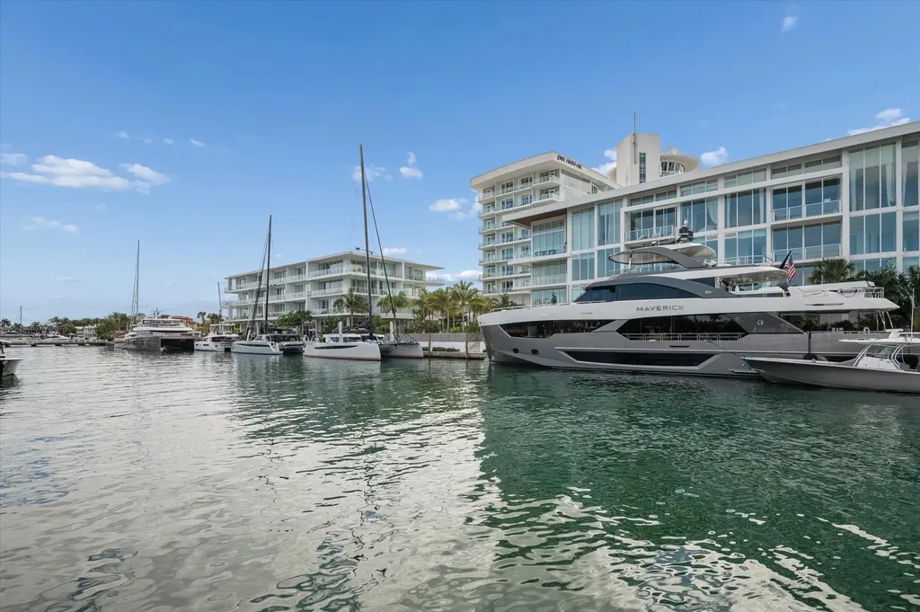 2540 Mercedes Drive Fort Lauderdale FL 33316