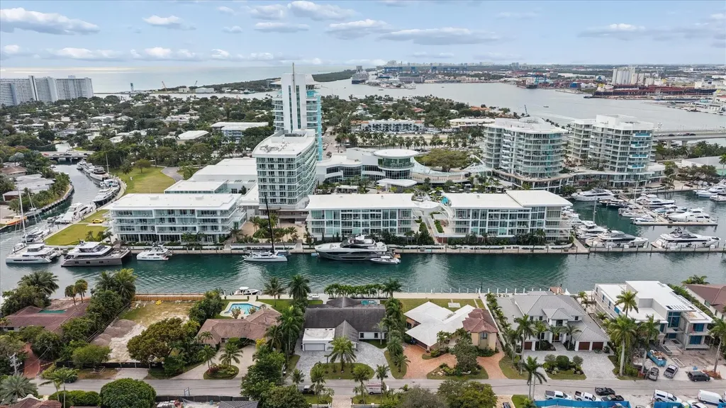 2540 Mercedes Drive Fort Lauderdale FL 33316