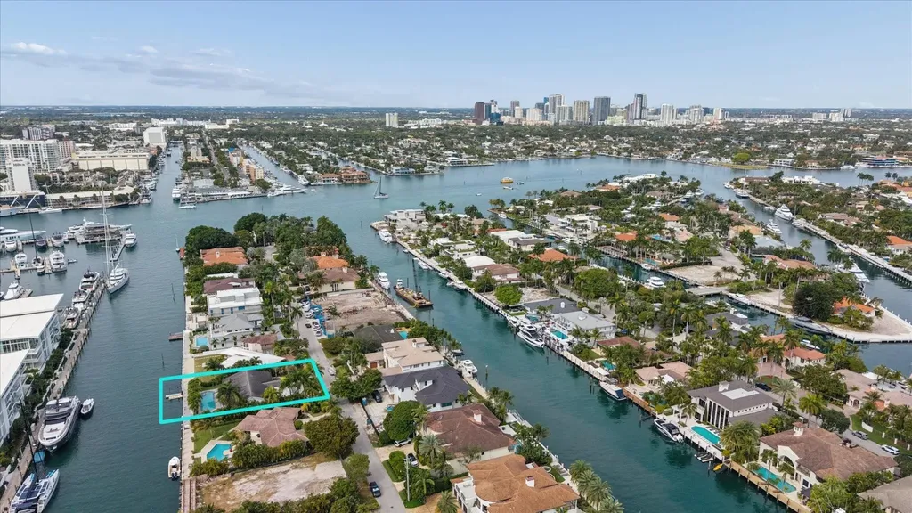 2540 Mercedes Drive Fort Lauderdale FL 33316