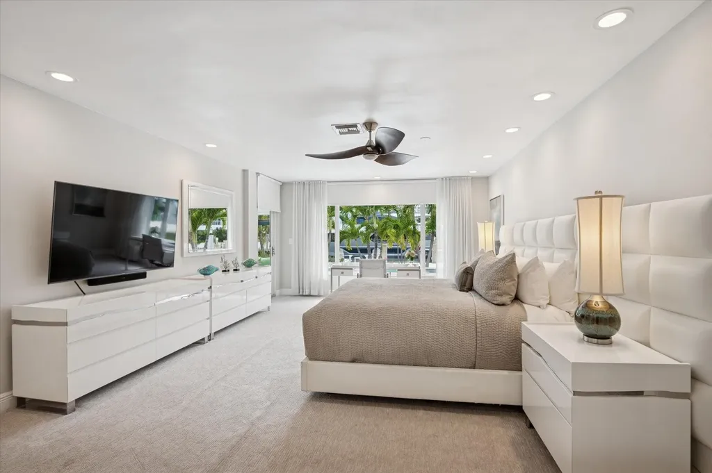 2540 Mercedes Drive Fort Lauderdale FL 33316