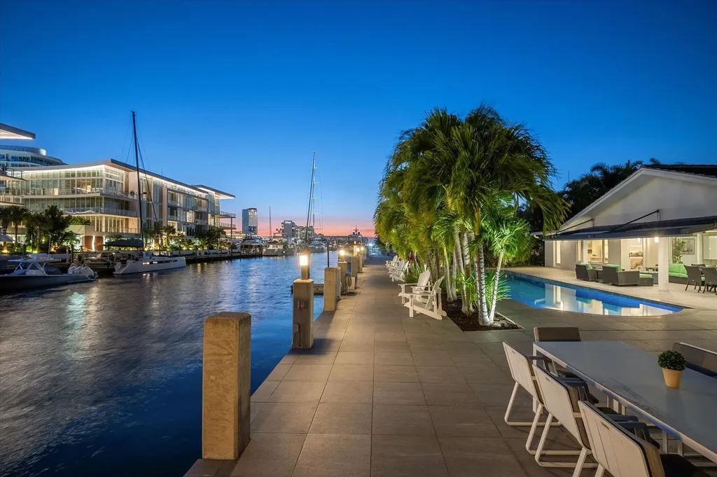 2540 Mercedes Drive Fort Lauderdale FL 33316