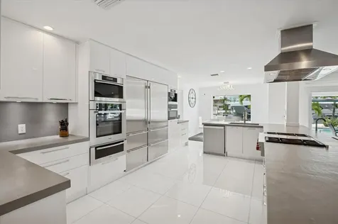 2540 Mercedes Drive Fort Lauderdale FL 33316