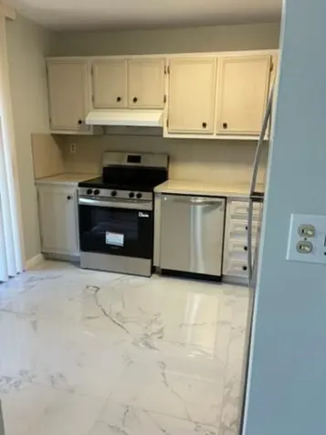 661 NE 195th Street Miami FL 33179