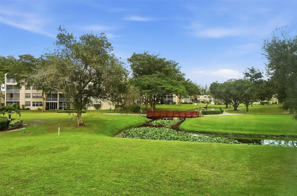 9451 Evergreen Place Davie FL 33324