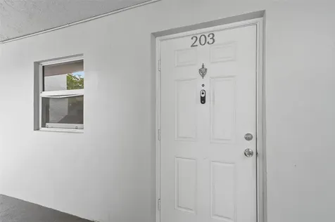 9451 Evergreen Place Davie FL 33324