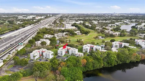 9451 Evergreen Place Davie FL 33324