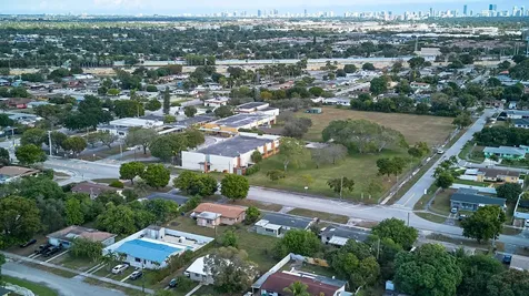 1272 NW 172nd Terrace Miami FL 33169