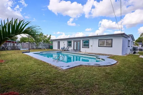 1272 NW 172nd Terrace Miami FL 33169